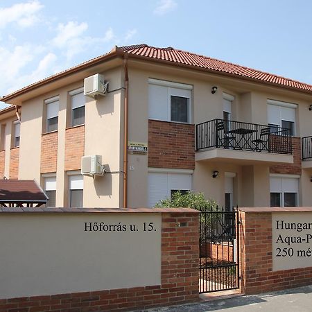 Imola Es Andrea Apartmanhaz 2 Хайдусобосло Экстерьер фото