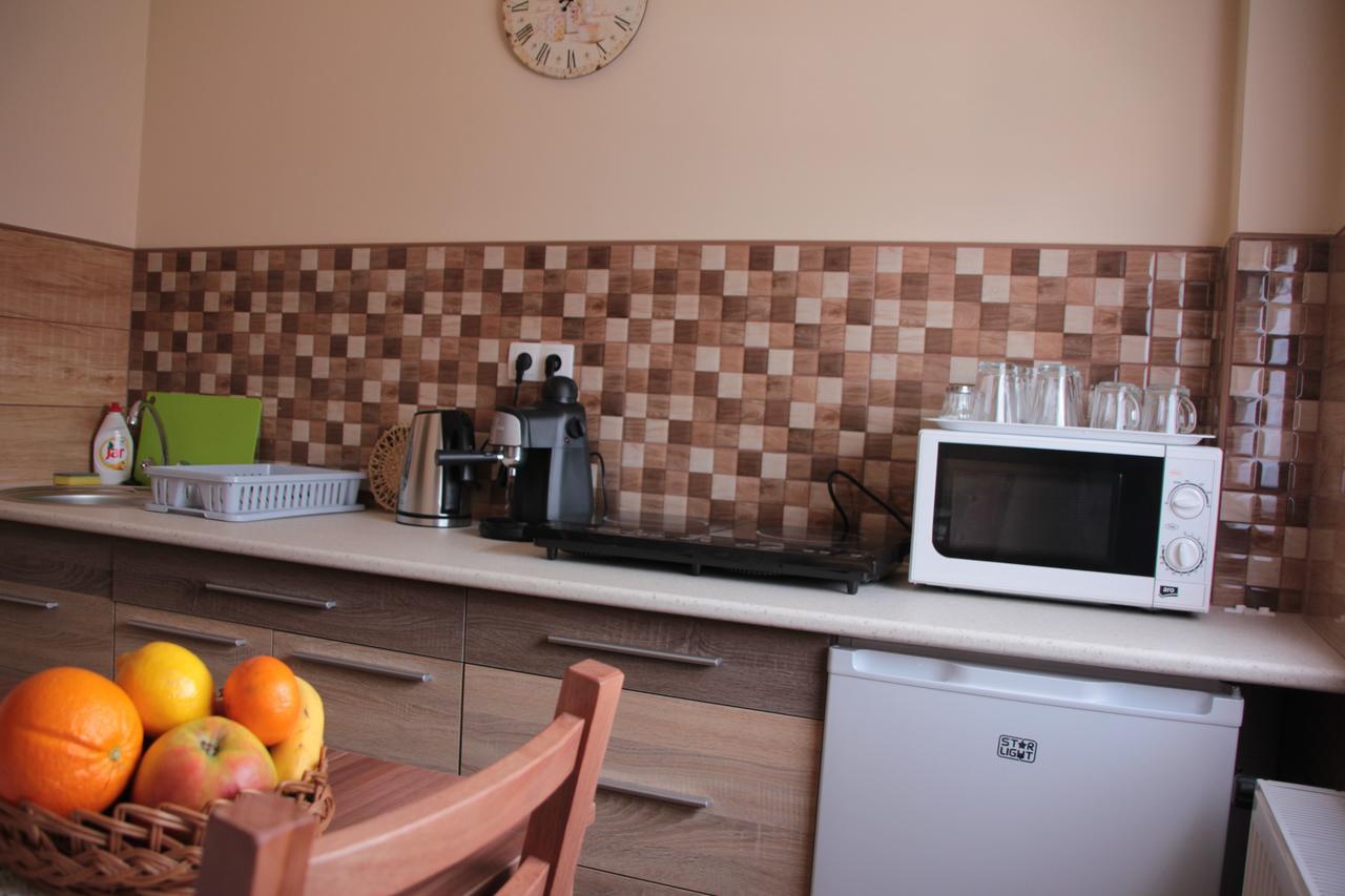 Imola Es Andrea Apartmanhaz 2 Хайдусобосло Экстерьер фото