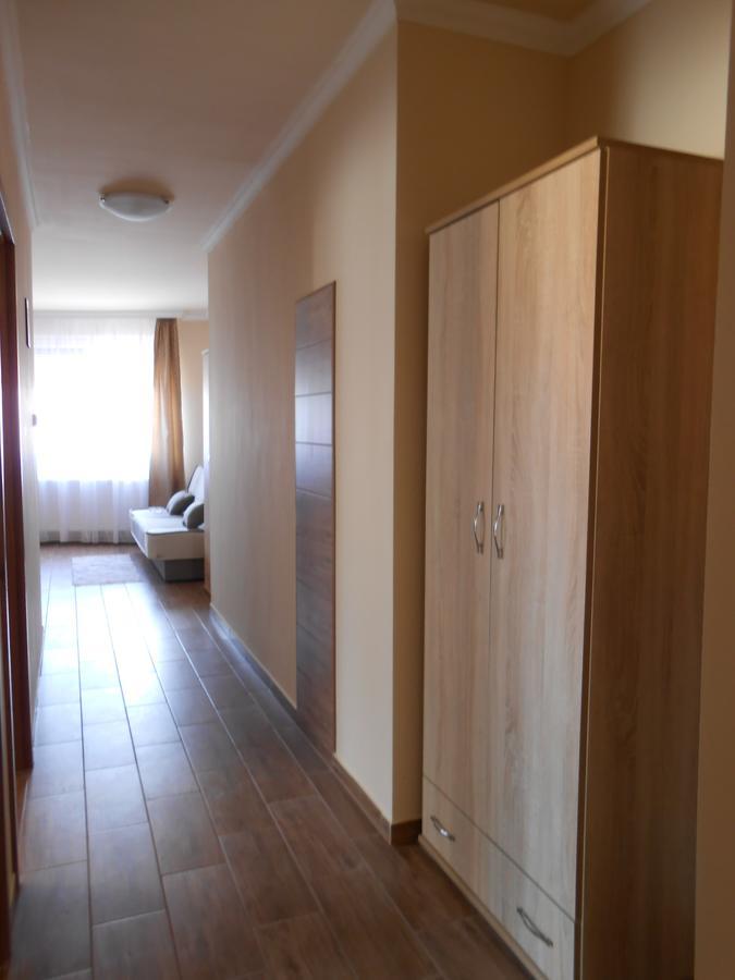 Imola Es Andrea Apartmanhaz 2 Хайдусобосло Экстерьер фото