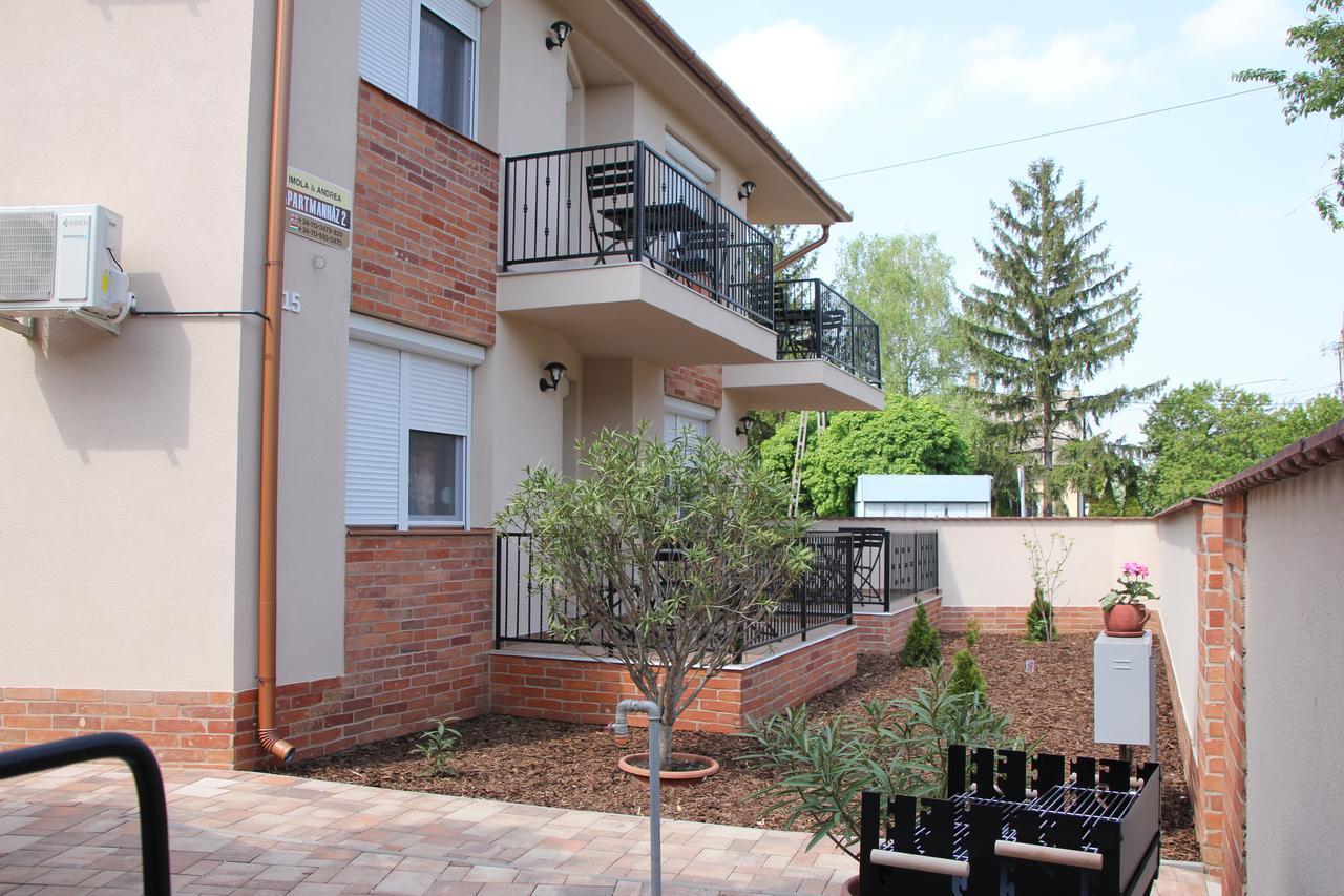 Imola Es Andrea Apartmanhaz 2 Хайдусобосло Экстерьер фото